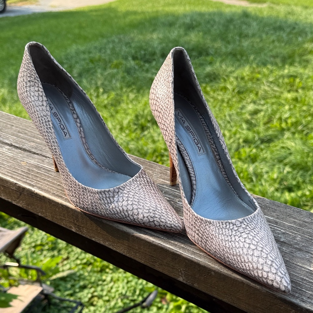 Via Spiga Snakeskin Heels - Gray